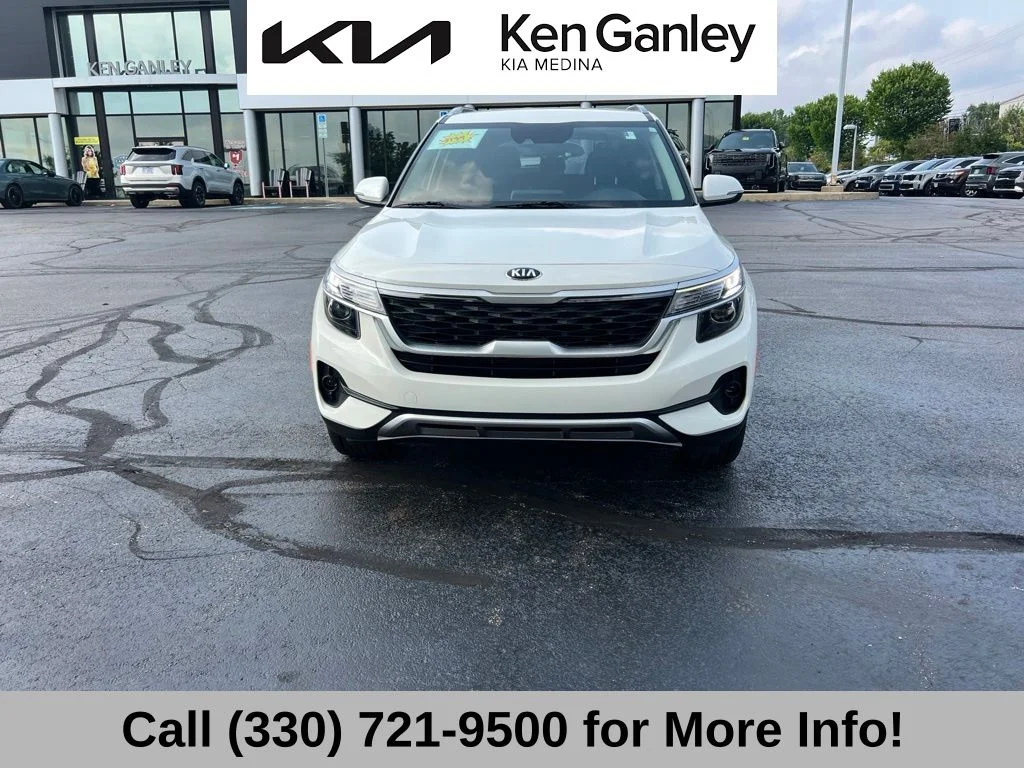 Used 2021 White Kia S image 3
