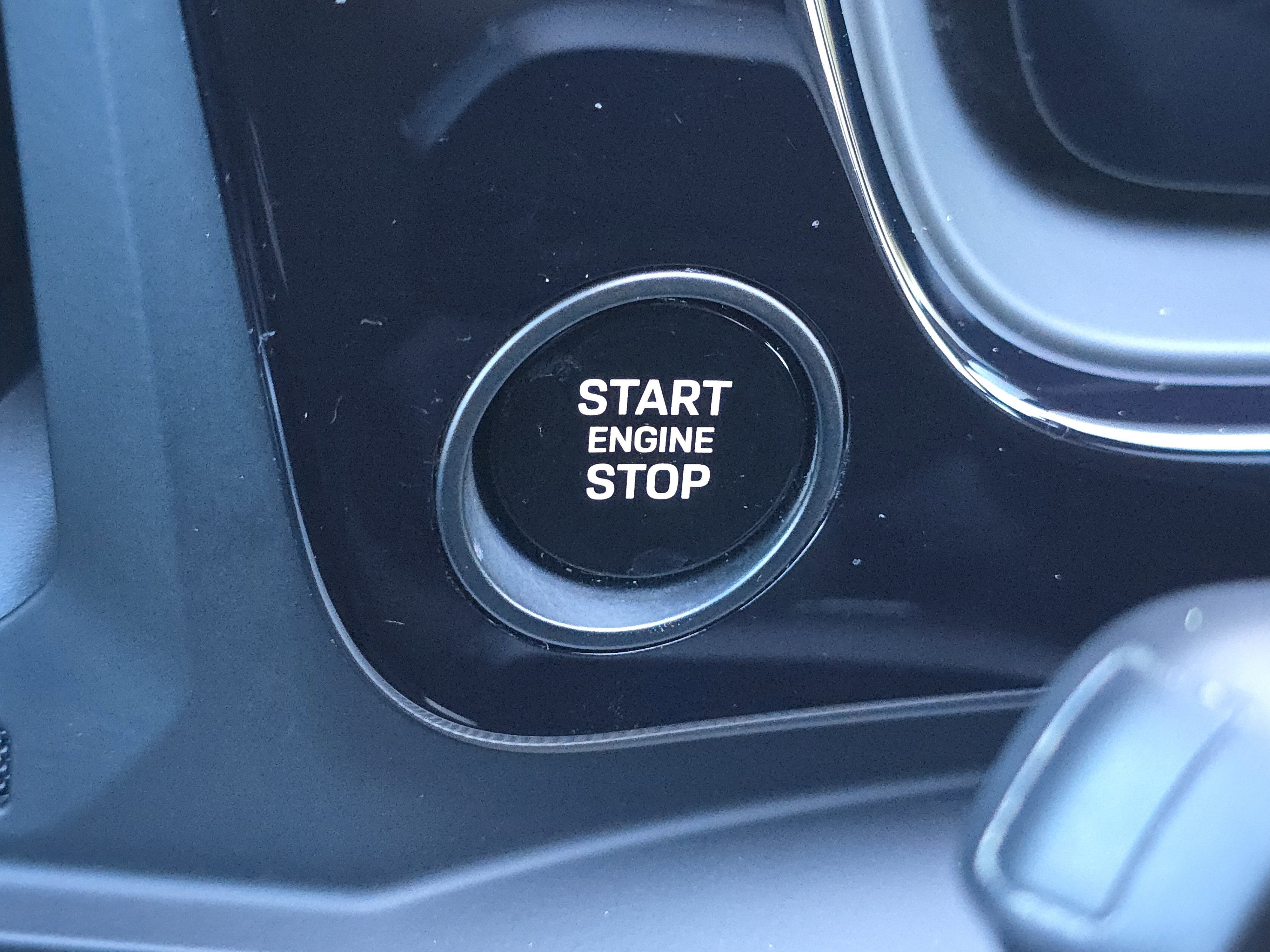 2024 Porsche Cayenne S Coupe photo 4