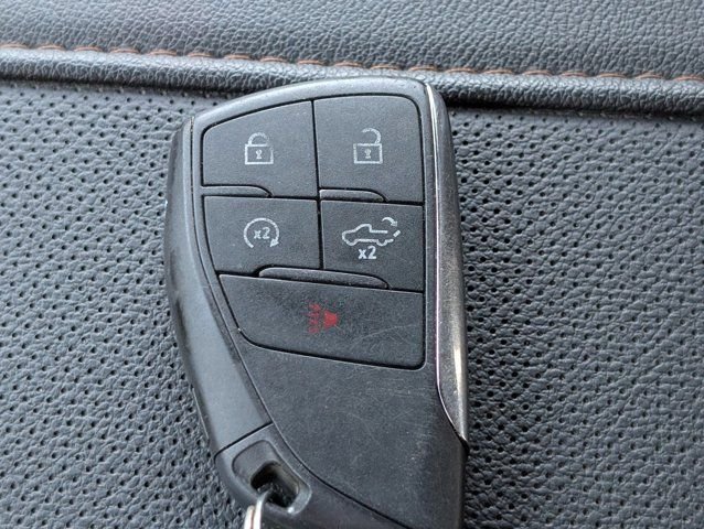 Used 2024 Silver GMC AT4 image 31