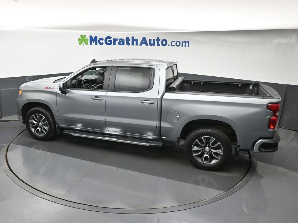 Used 2024 Gray Chevrolet LT image 24