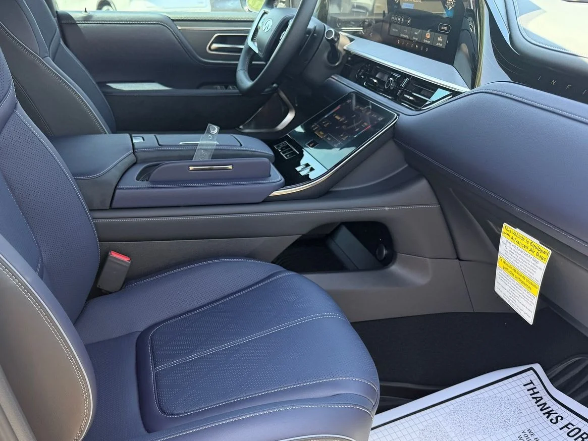 New 2027 2T RADIANT WHIT INFINITI Sport 4WD image 12