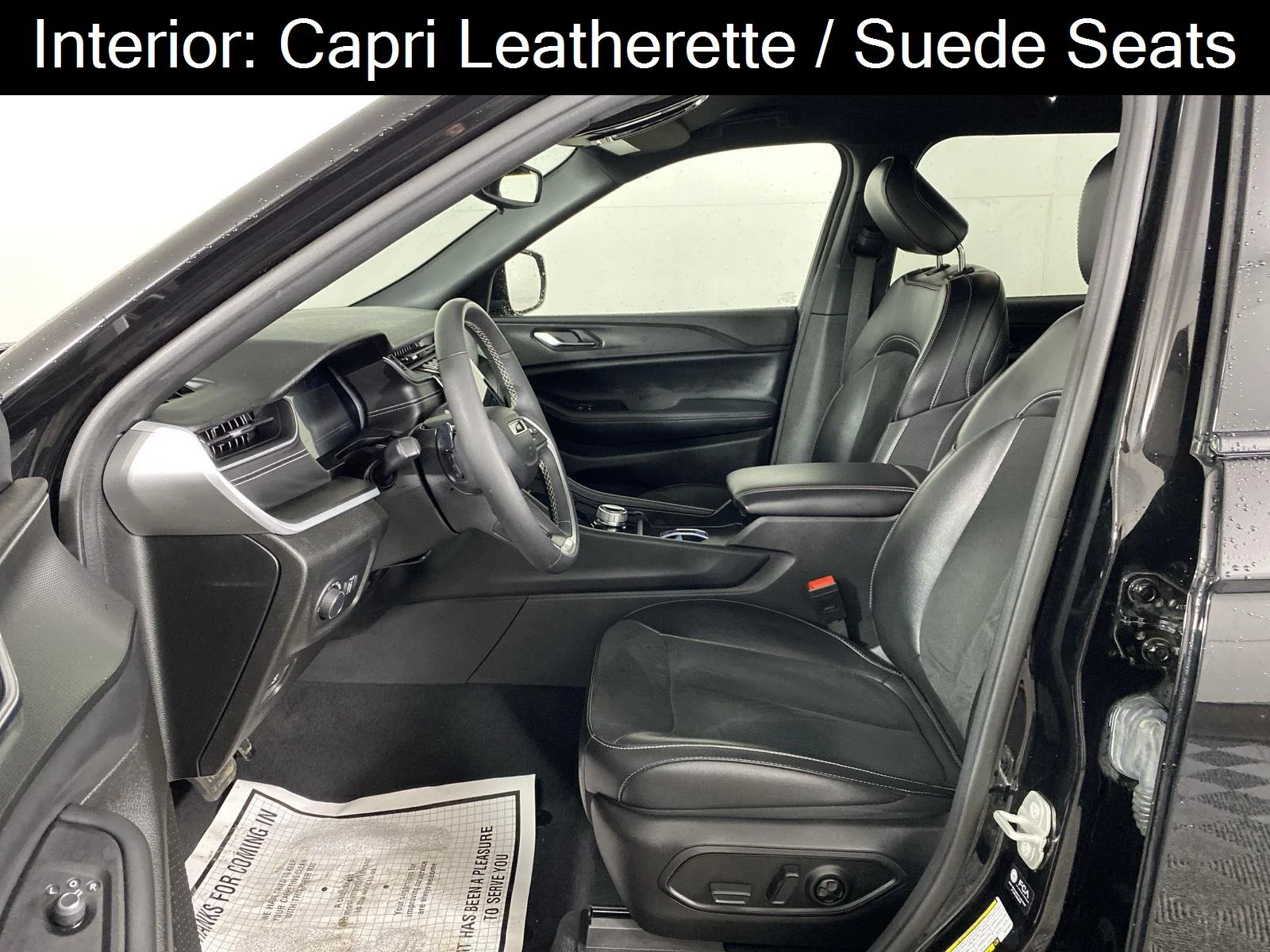 Used 2024 Diamond Black Crystal Pearlcoat Jeep Altitude image 8