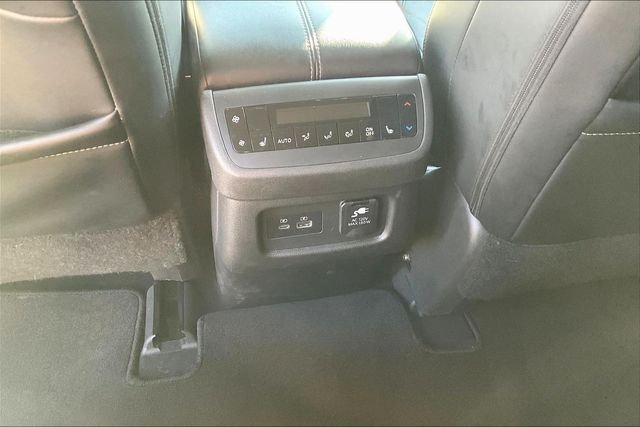 Used 2023 Gray Nissan Platinum image 32