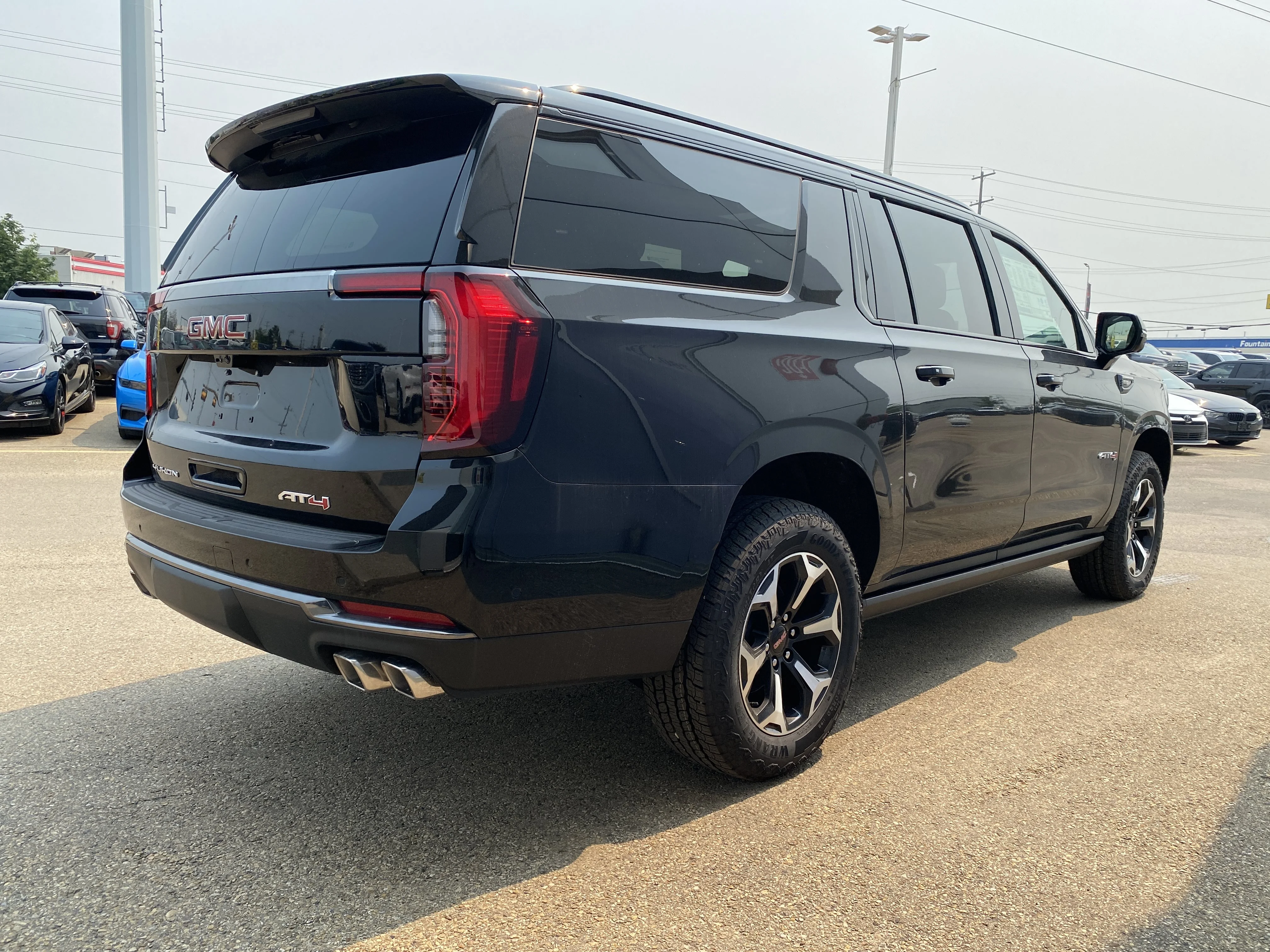 New 2026 ONYX BLACK GMC AT4 image 7
