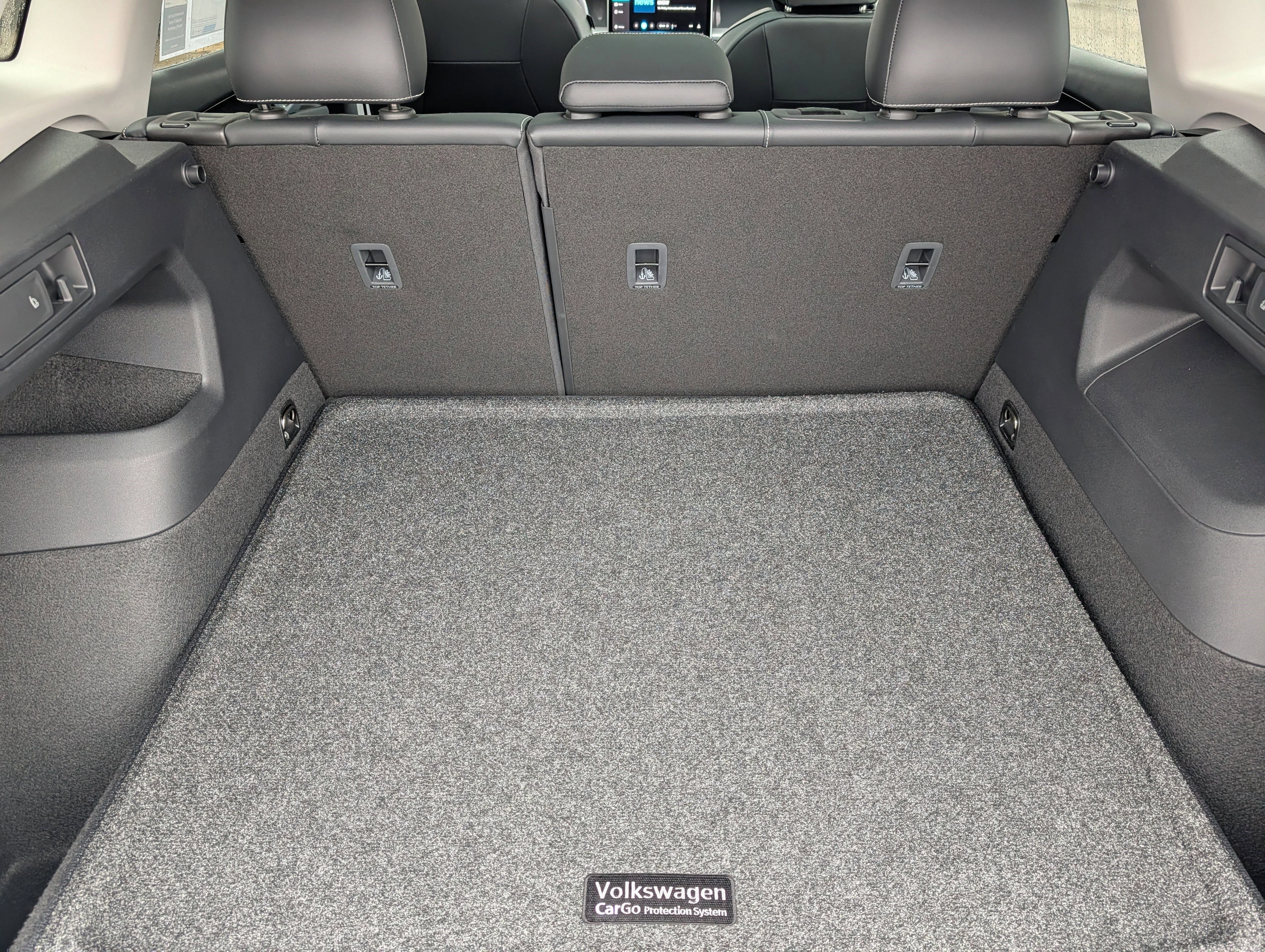 New 2026 Deep Black Pearl Volkswagen SE image 5