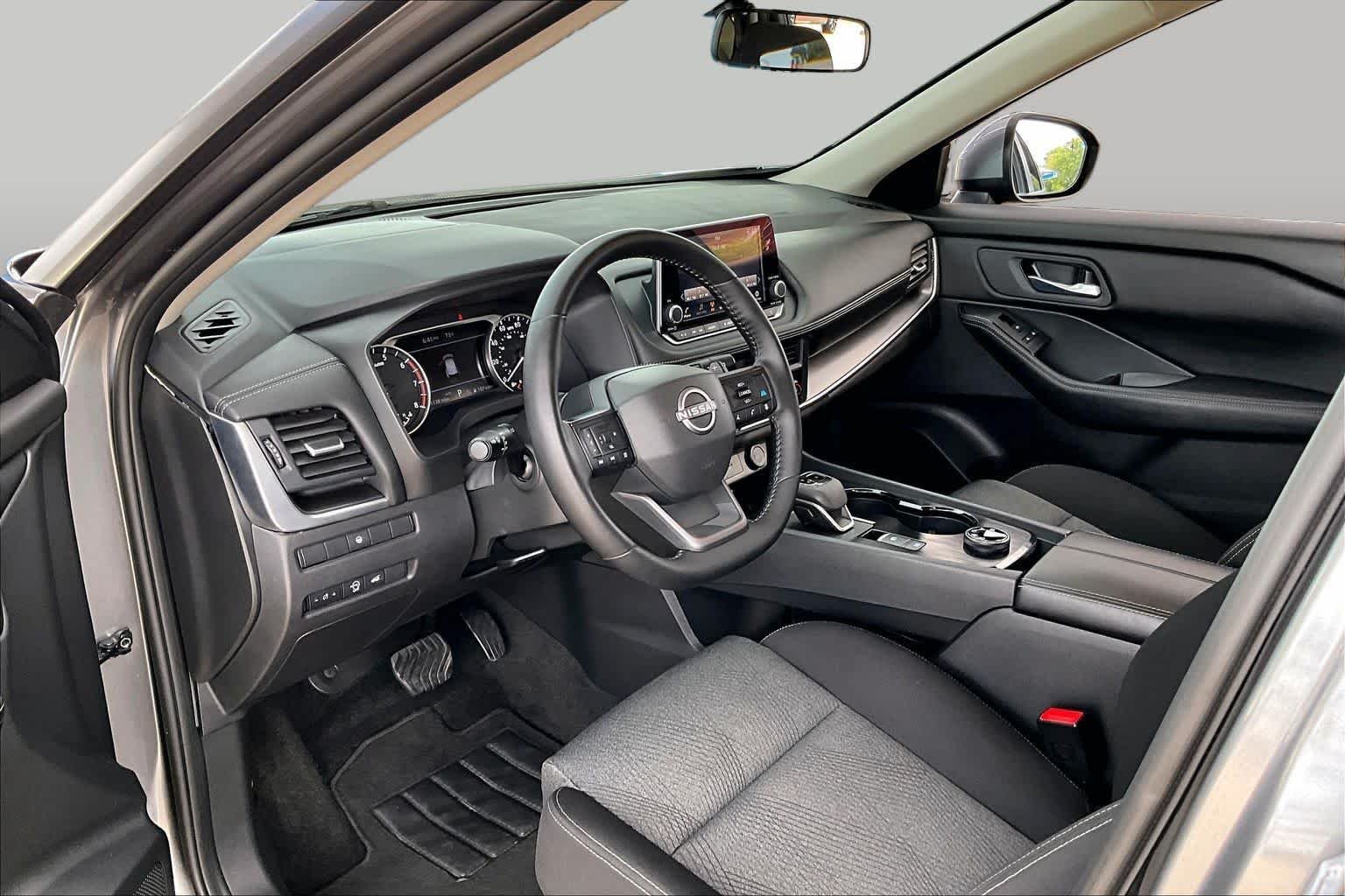 Used 2025 Gun Metallic Nissan SV image 18
