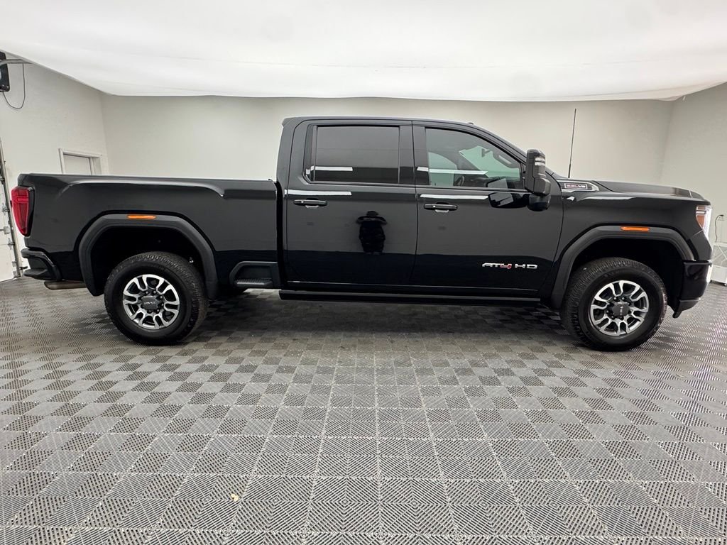 Used 2022 Onyx Black GMC AT4 image 6