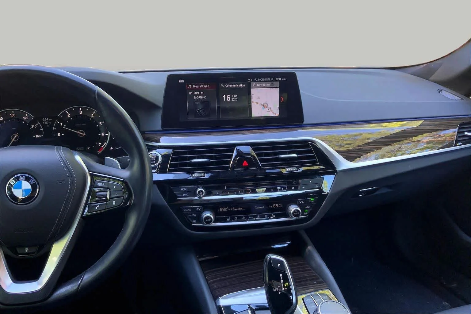 Used 2017 Dark Graphite Metallic BMW 540i xDrive image 6
