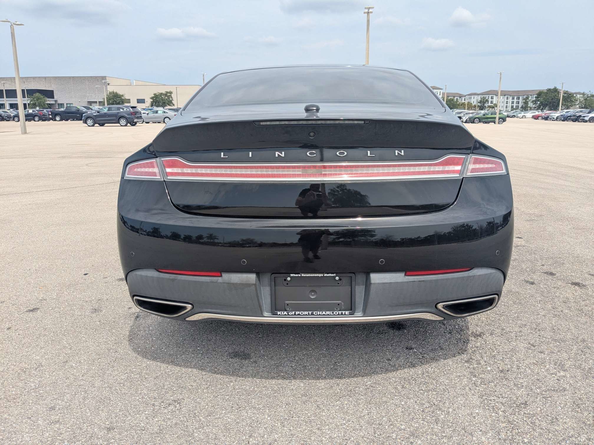 Used 2020 Infinite Black Metallic Lincoln Reserve image 5