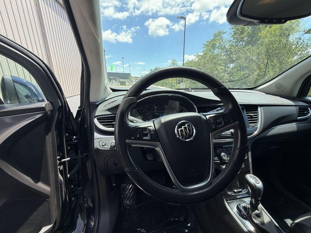 Used 2022 Blue Buick Preferred image 14