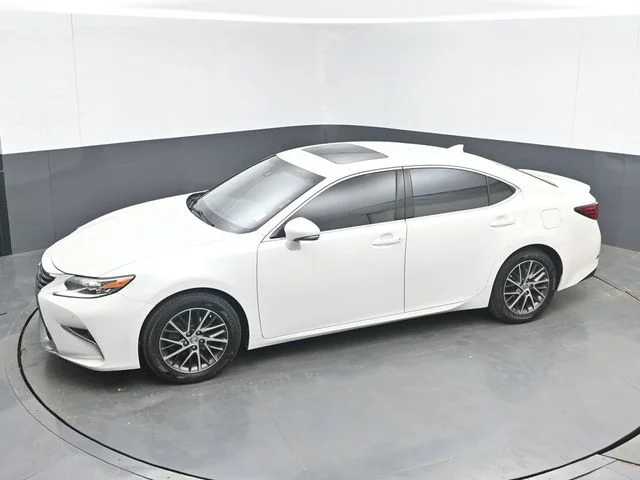 Used 2017 White Lexus 350 image 32