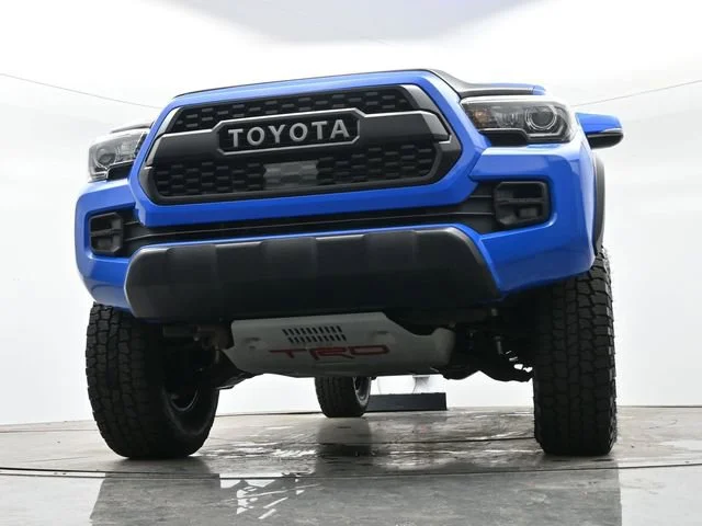 Used 2019 Voodoo Blue Toyota SR image 29