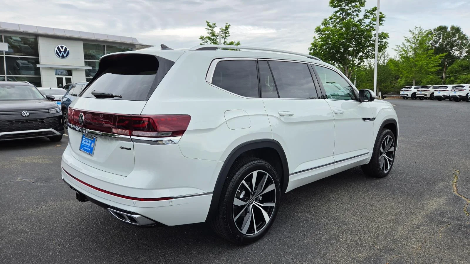 New 2026 Opal White Pearl Volkswagen 2.0T SEL Premium R-Line image 5