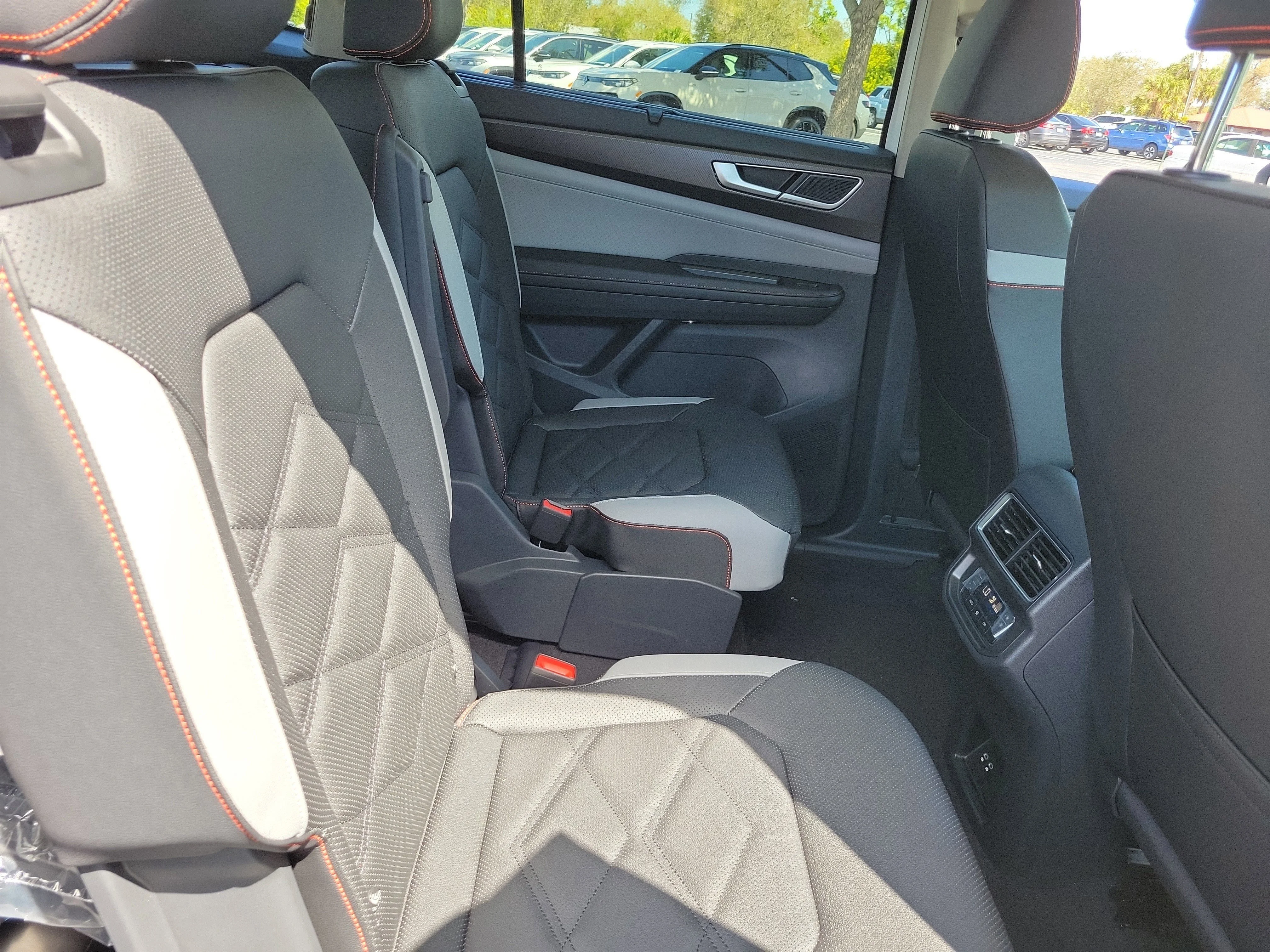 New 2026 White Volkswagen Peak Edition image 10