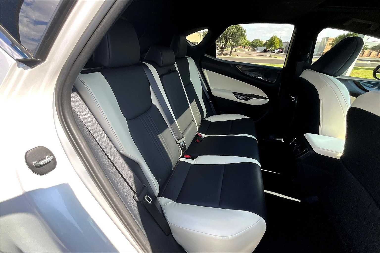 Used 2024 Eminent White Pearl Lexus Premium image 18