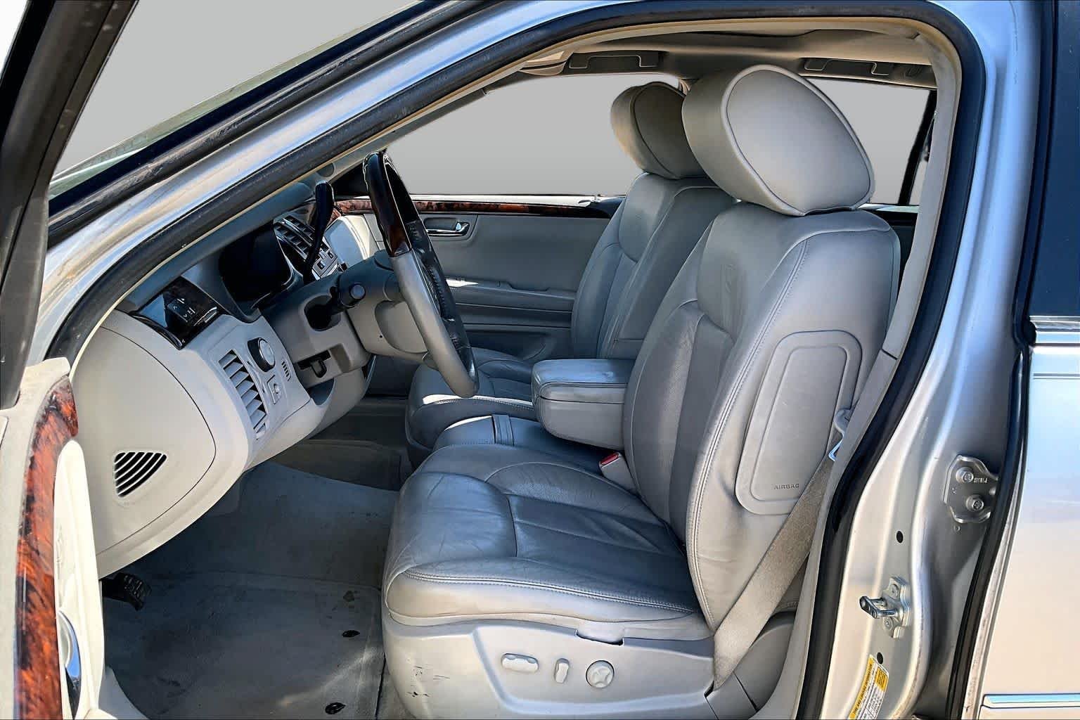 Used 2011 Radiant Silver Metallic Cadillac Luxury Collection image 7