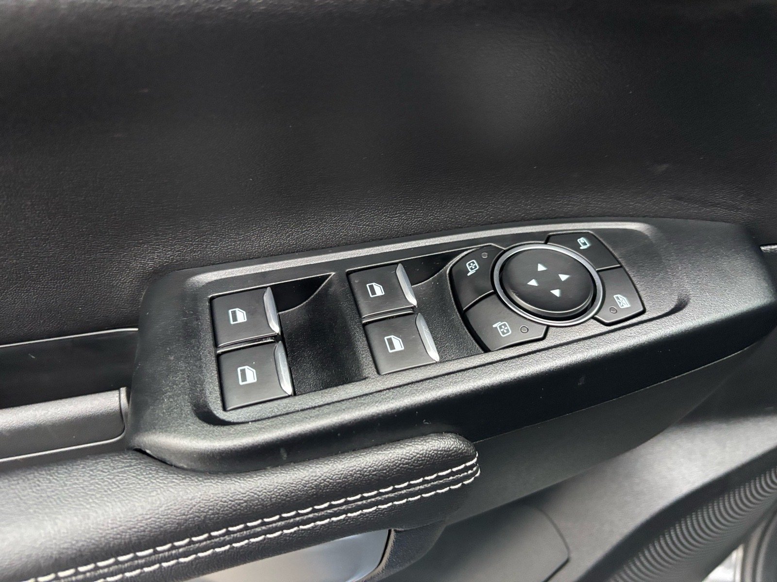 New 2025 Carbonized Gray Metallic Ford LARIAT® image 8