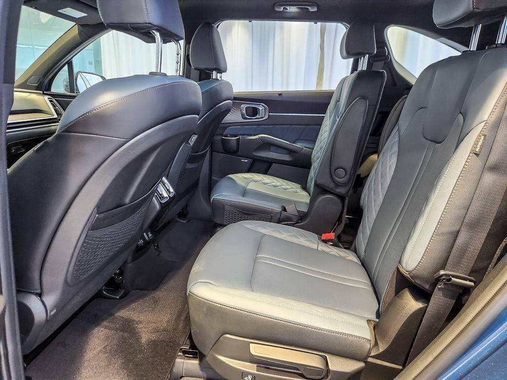 Used 2025 Mineral Blue Kia SX Prestige image 11