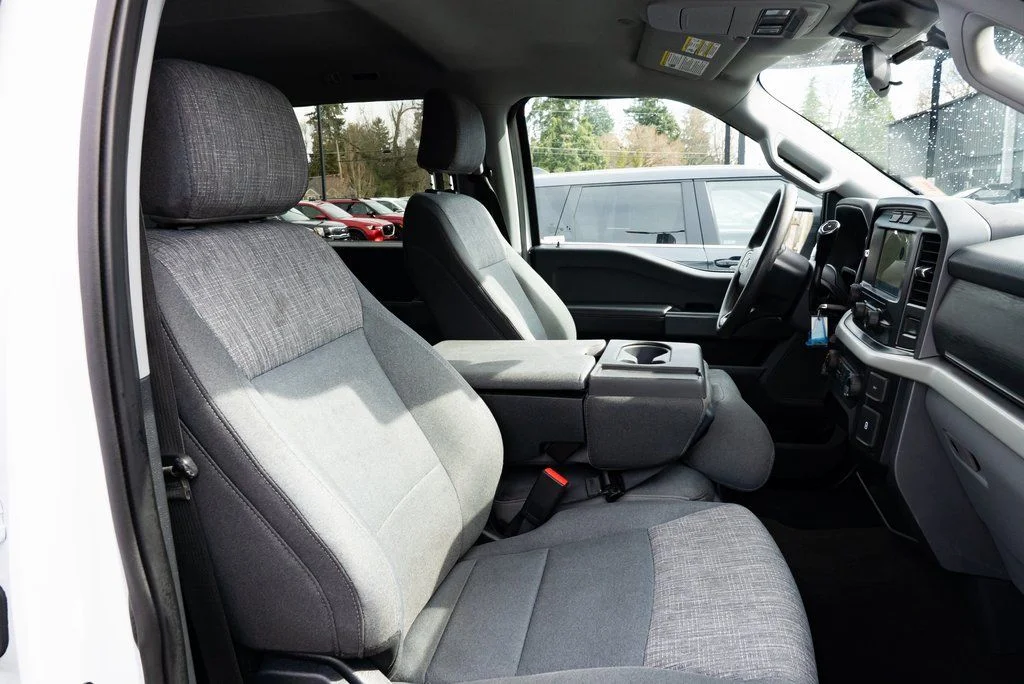 Used 2022 White Ford XLT image 22