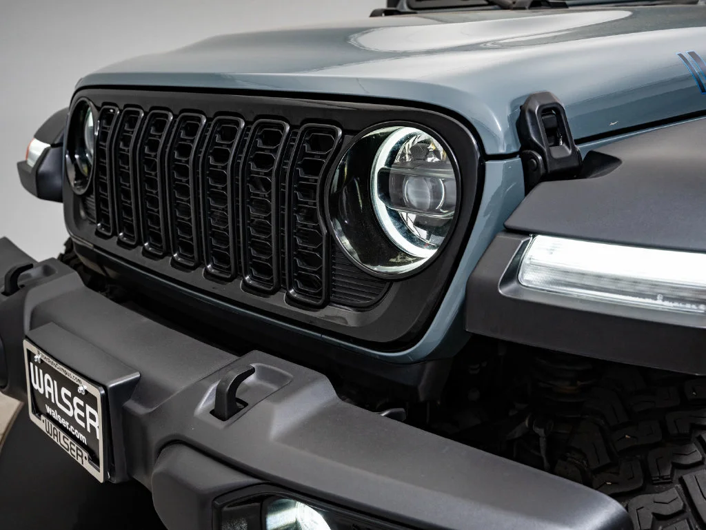 Used 2025 Anvil Clear Coat Jeep Willys 4xe image 3