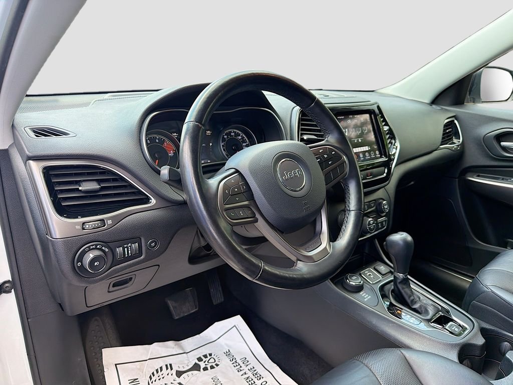 Used 2020 Bright White Clearcoat Jeep Limited image 10
