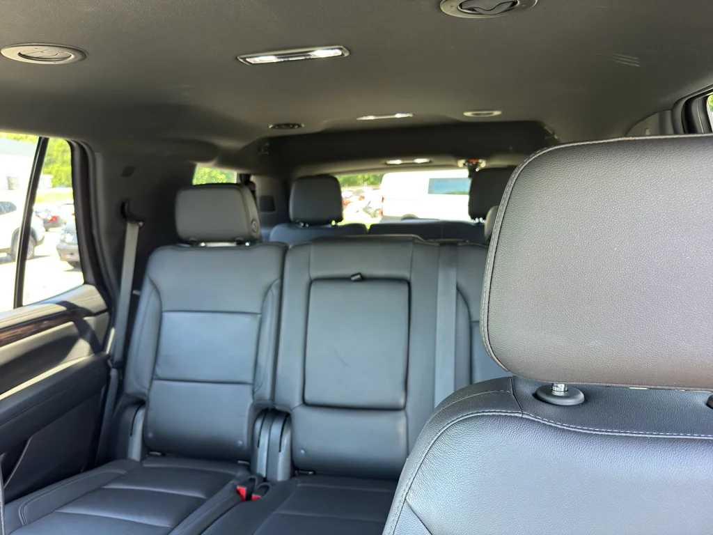 Used 2022 Cherry Red Tintcoat Chevrolet Z71 image 27