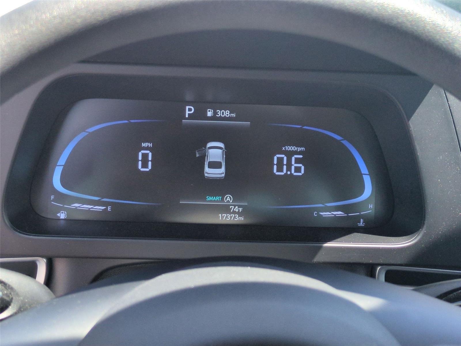 Used 2025 Amazon Gray Hyundai SE image 21