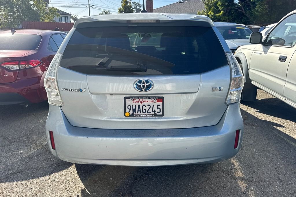 Used 2014 Blue Toyota Three image 6