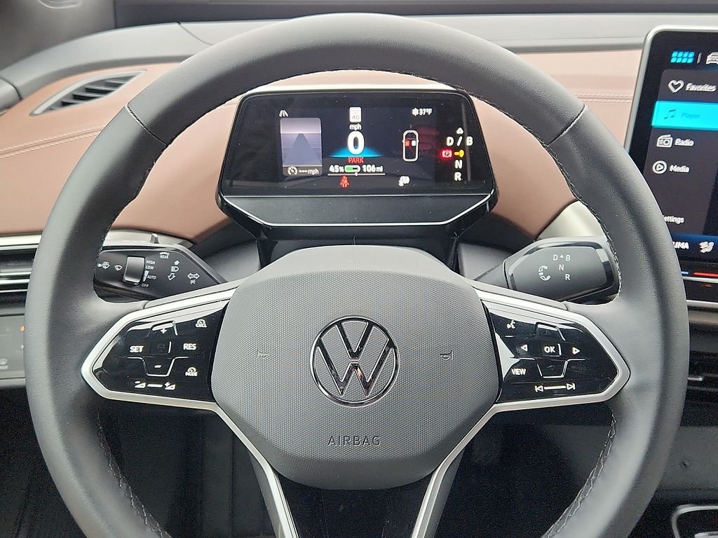 Used 2025 Black Volkswagen Pro image 18