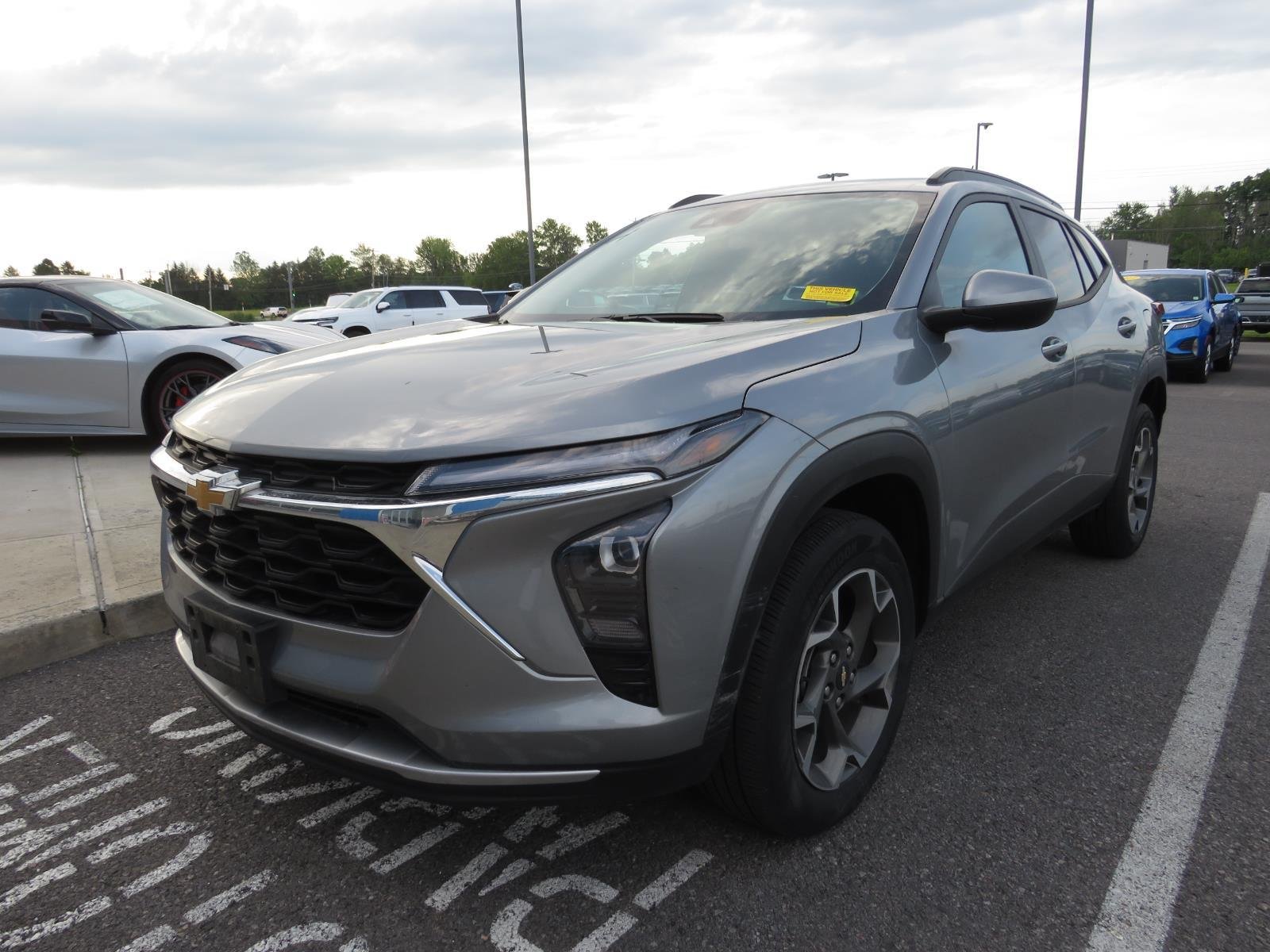 Used 2024 Sterling Gray Metallic Chevrolet LT image 6