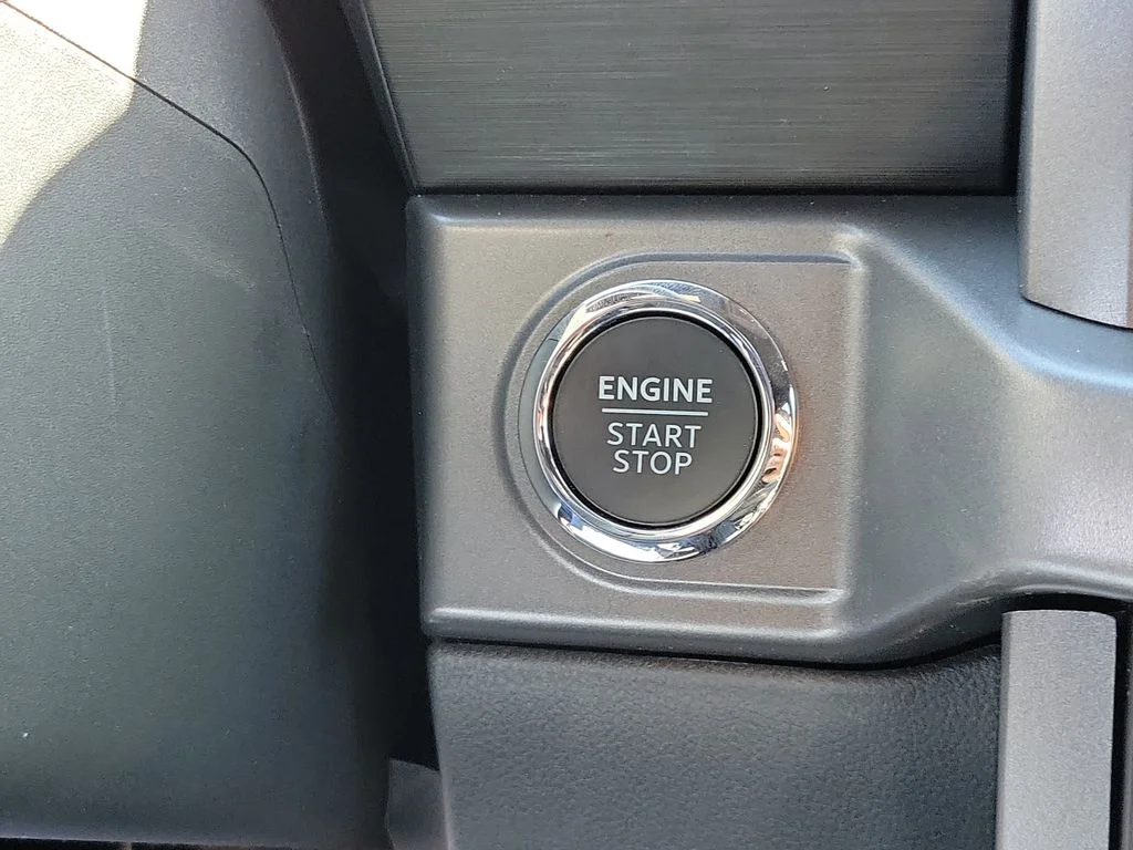 New 2026 Carbonized Gray Metallic Ford XLT image 29