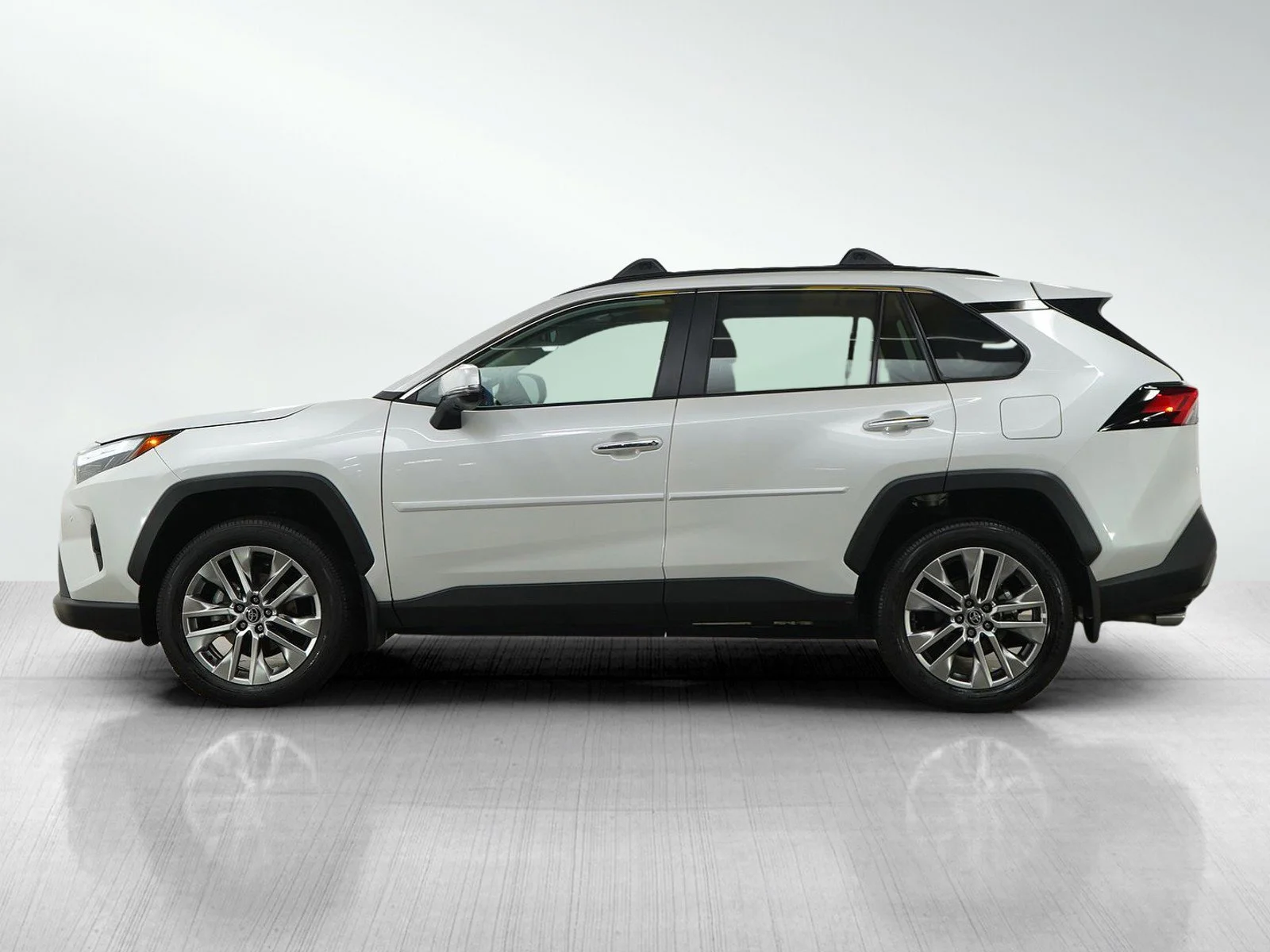 Used 2024 Toyota RAV4 Limited with VIN 2T3N1RFV1RW431630 for sale in Burnsville, Minnesota