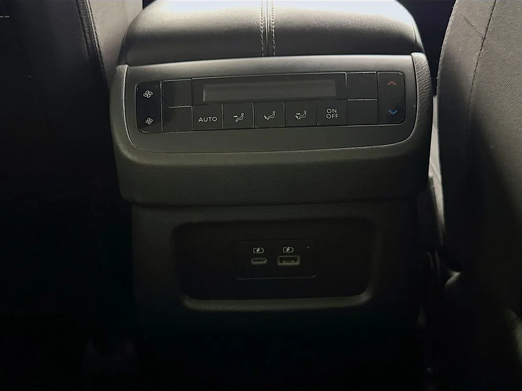 Used 2024 Silver Nissan SV image 30