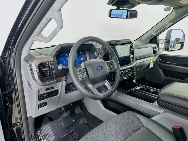 New 2026 Agate Black Metallic Ford XLT image 9