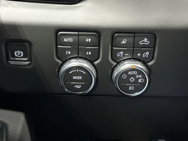 2026 GMC Sierra 3500HD Denali - Photo 20