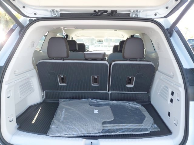New 2026 Glacier White Tricoat GMC Denali image 6