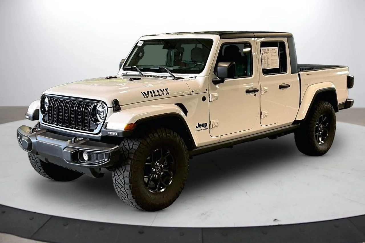 Used 2024 White Jeep Willys image 4