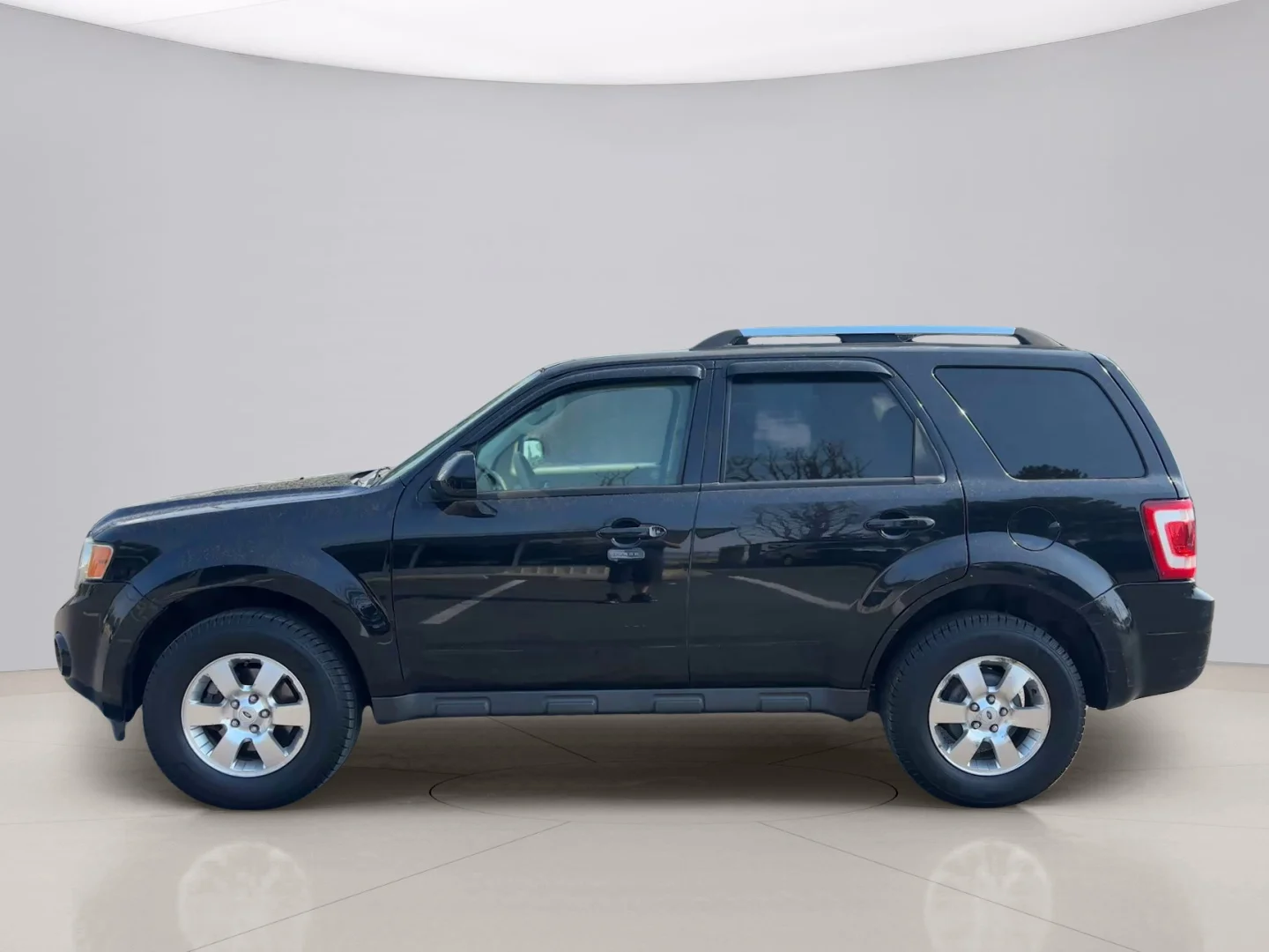 Used 2012 Black Ford LIMITED image 2