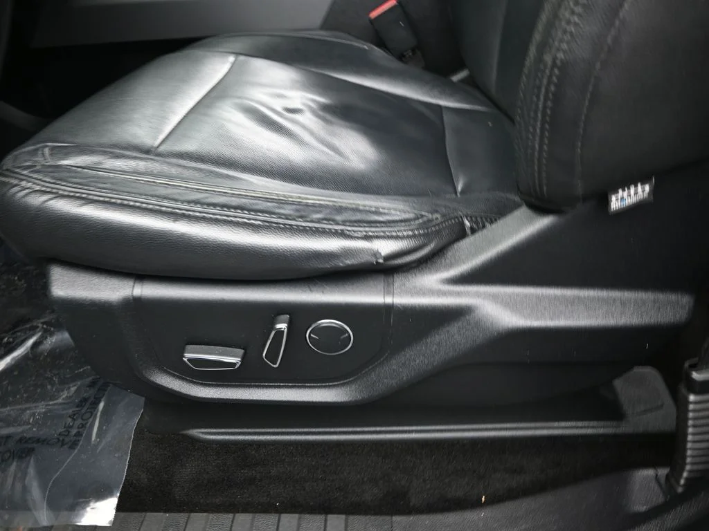Used 2018 White Ford XLT image 12