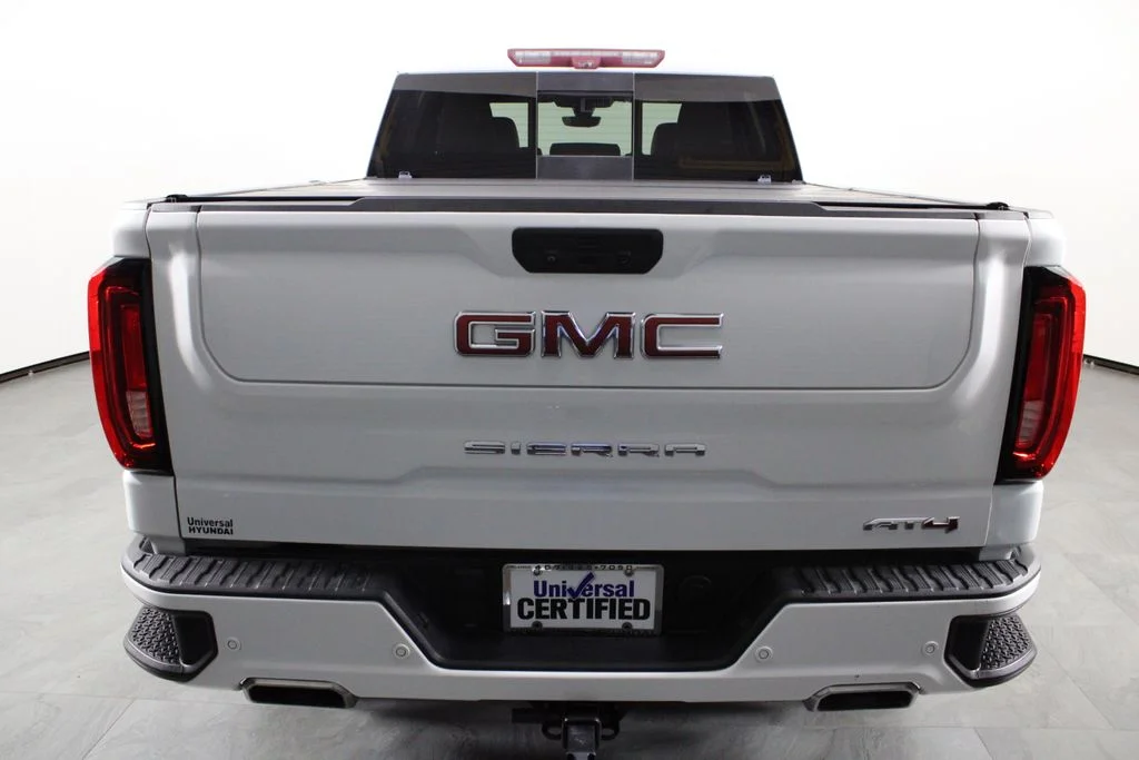 Used 2022 White GMC AT4 image 10