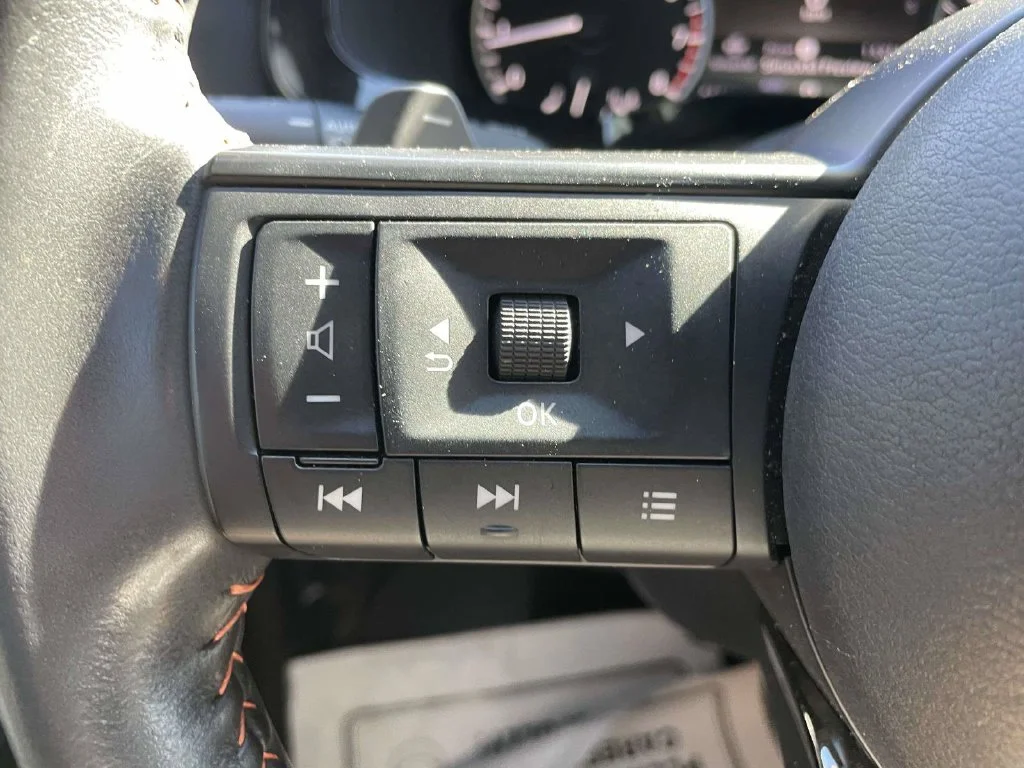 Used 2024 White Nissan Rock Creek image 26