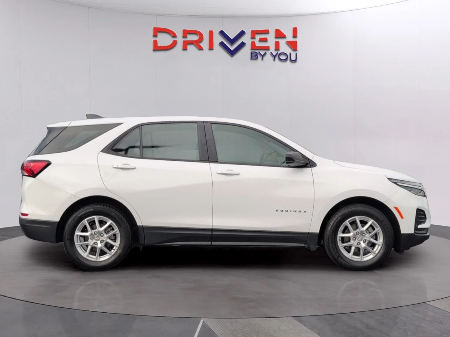 Used 2024 Summit White Chevrolet LS image 6