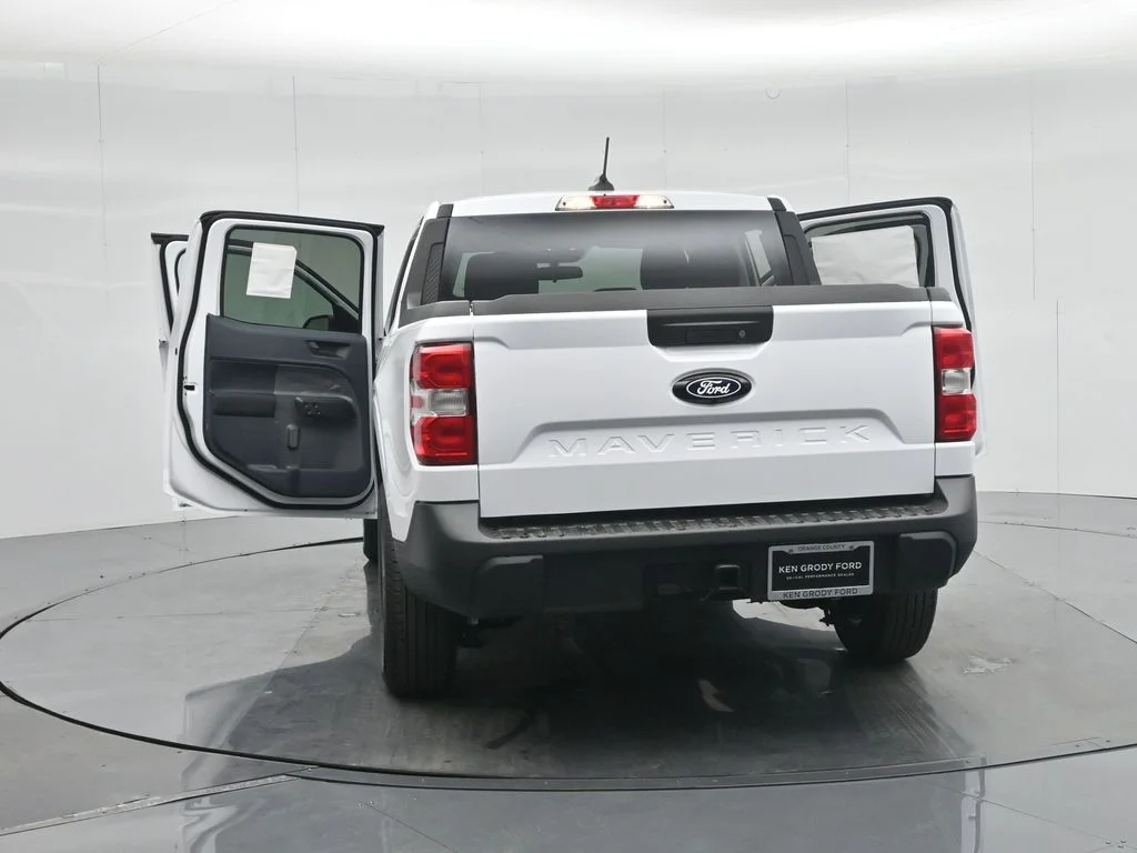 New 2026 Oxford White Ford XL image 30