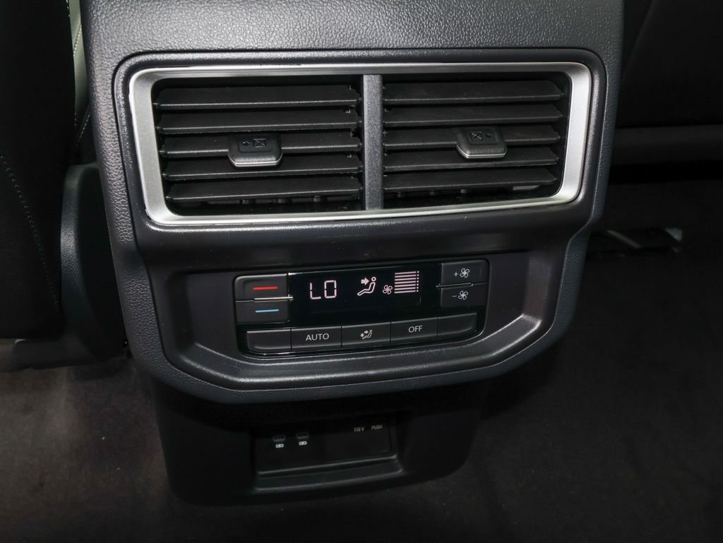 New 2026 Black Volkswagen 2.0T SE w/Technology image 18