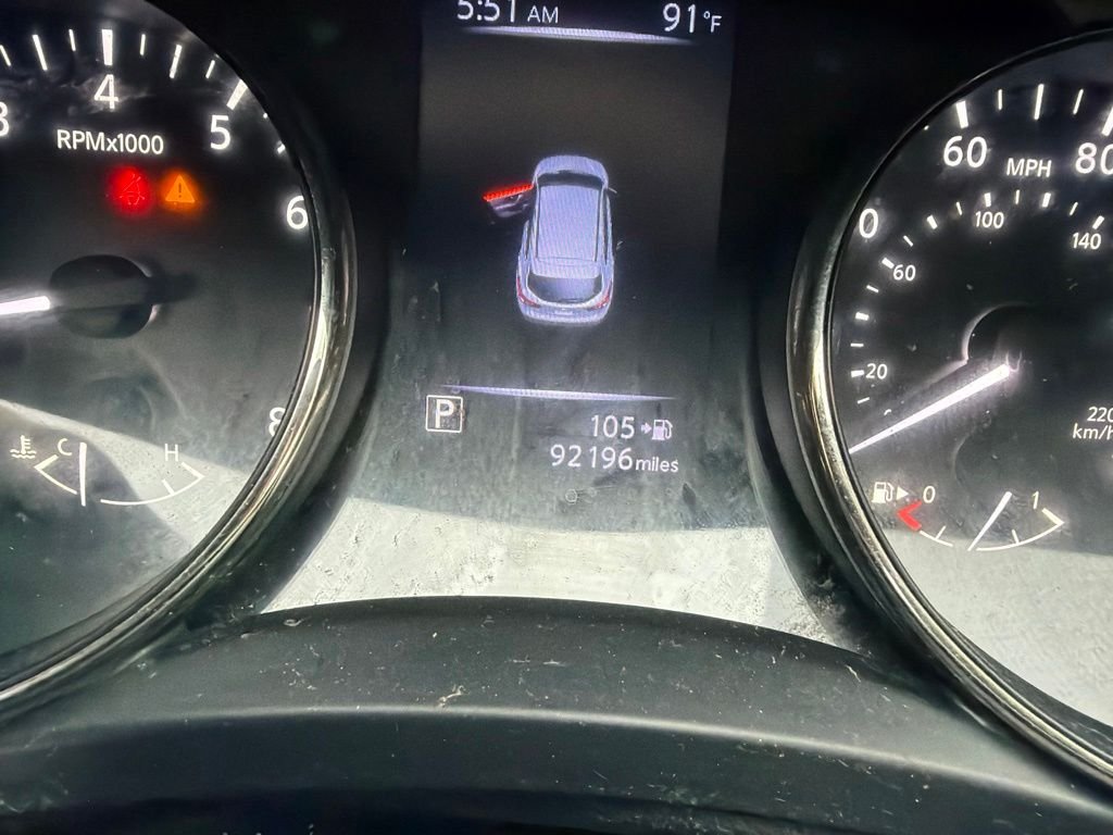Used 2018 White Nissan S image 4
