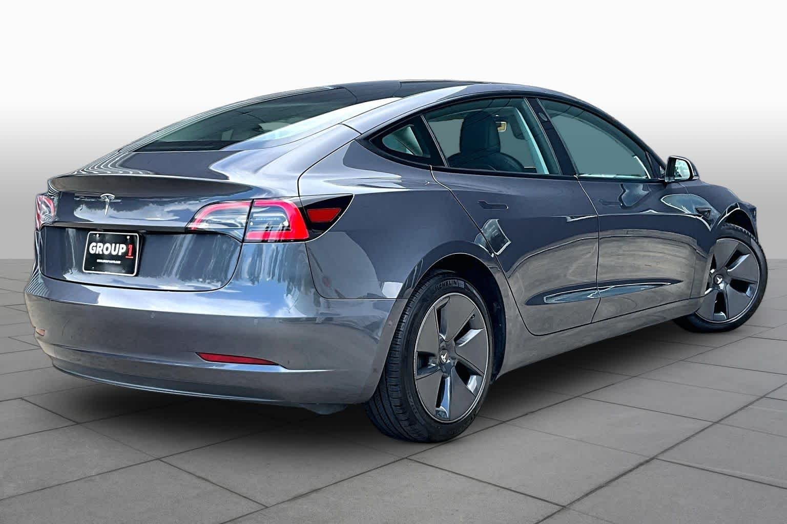 Used 2021 Deep Blue Metallic Tesla Standard Range Plus image 11