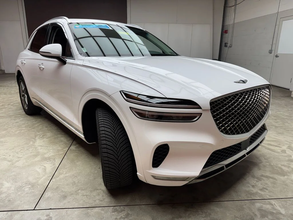 Used 2022 White Genesis 2.5T image 6