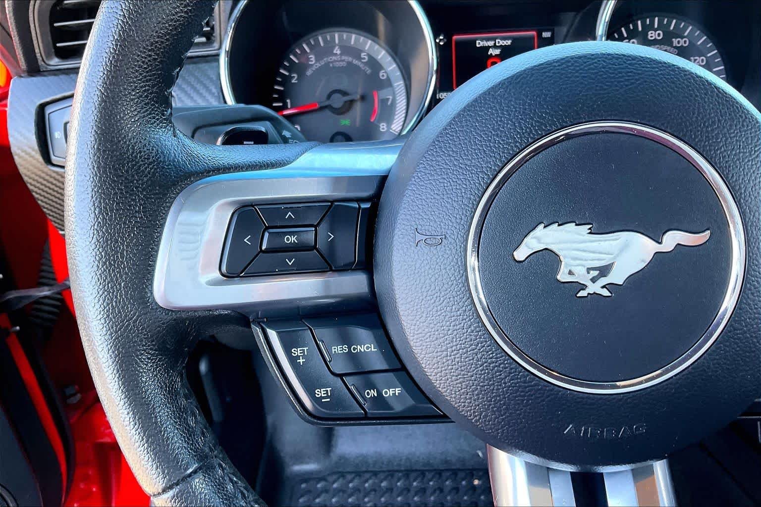 Used 2015 Race Red Ford V6 image 19