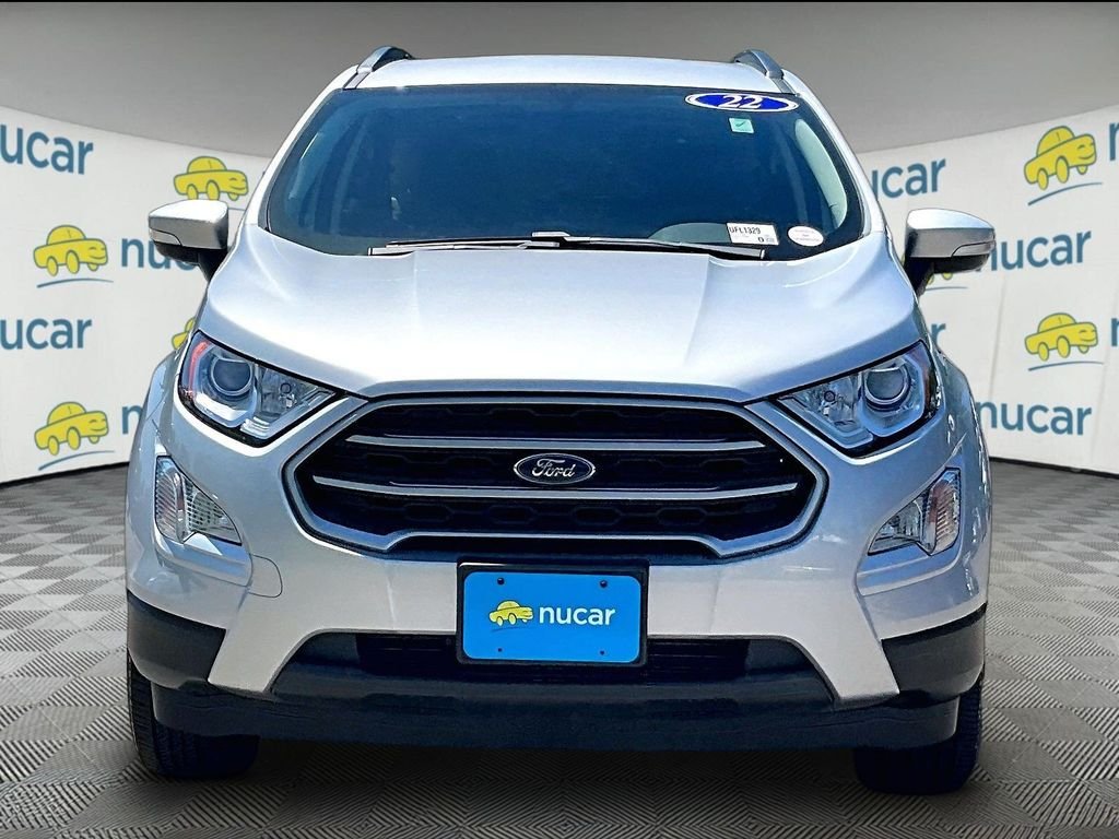 Used 2022 Silver Ford SE image 2