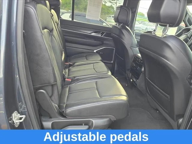 Used 2024  Jeep Series II image 19